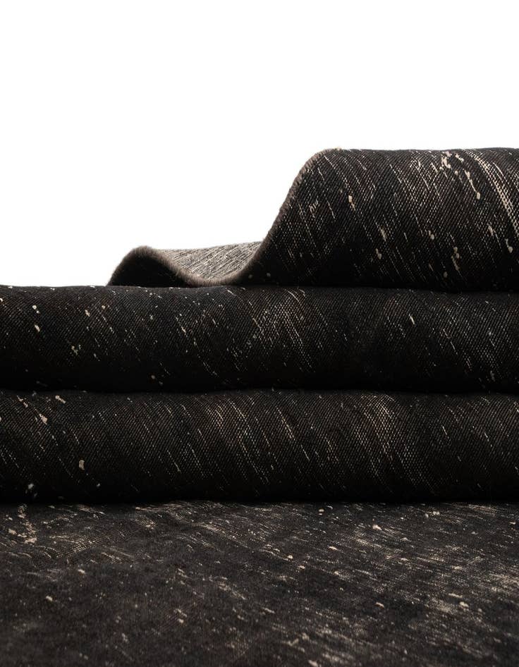 Detail image of 9' 5 x 12' 8 Vintage Royal Rug