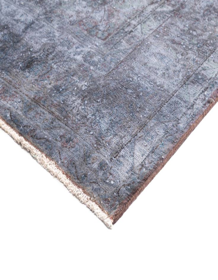 Detail image of 9' 6 x 12' 7 Vintage Royal Wool Rug