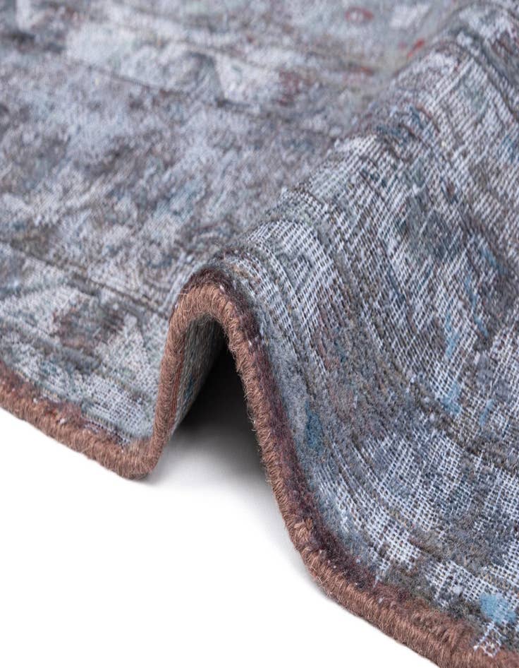 Detail image of 9' 6 x 12' 7 Vintage Royal Wool Rug