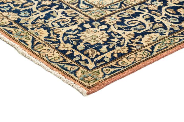 7' x 9' 6 Vintage Royal Rug