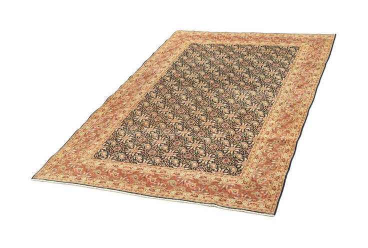 Detail image of 5' 1 x 8' Vintage Royal Rug