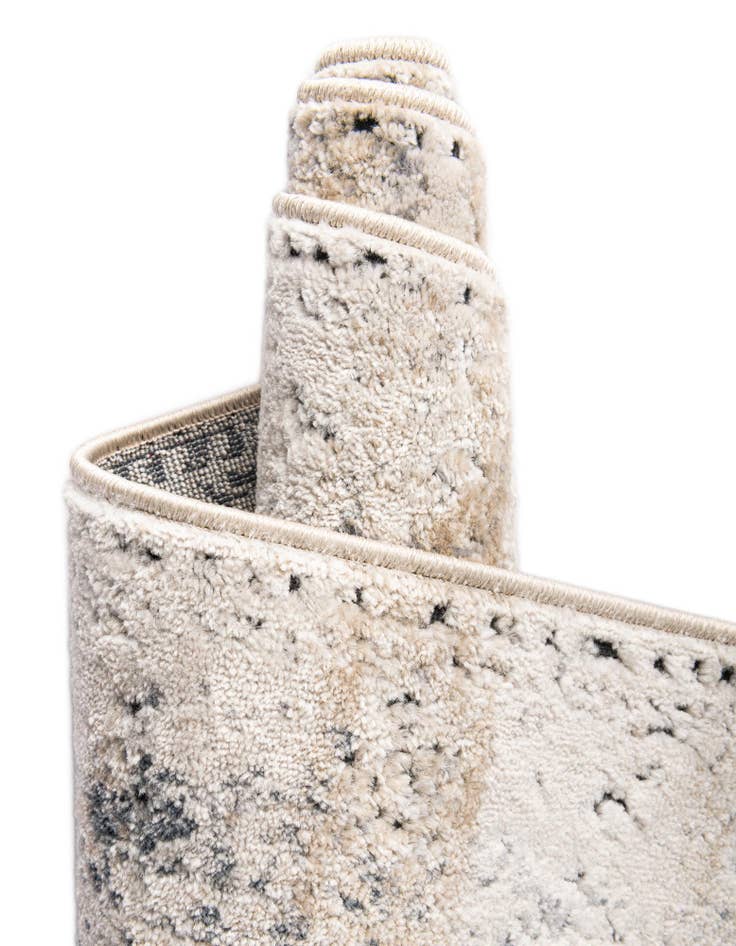 Detail image of 7' x 7' Eliza Round Rug