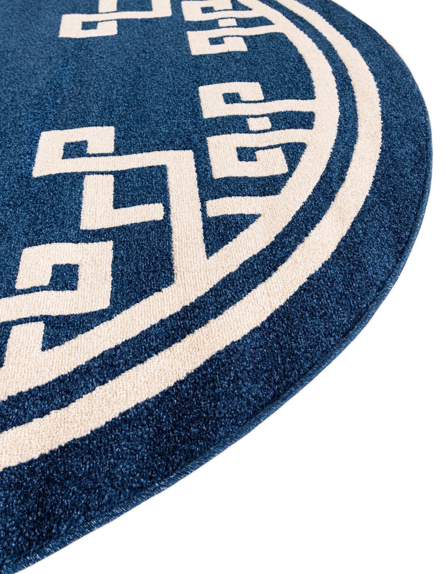 7' 10 x 7' 10 Greek Key Round Rug