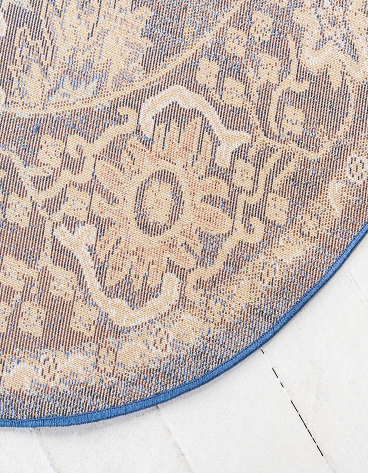 Detail image of 5' x 5' Lexington Round Rug