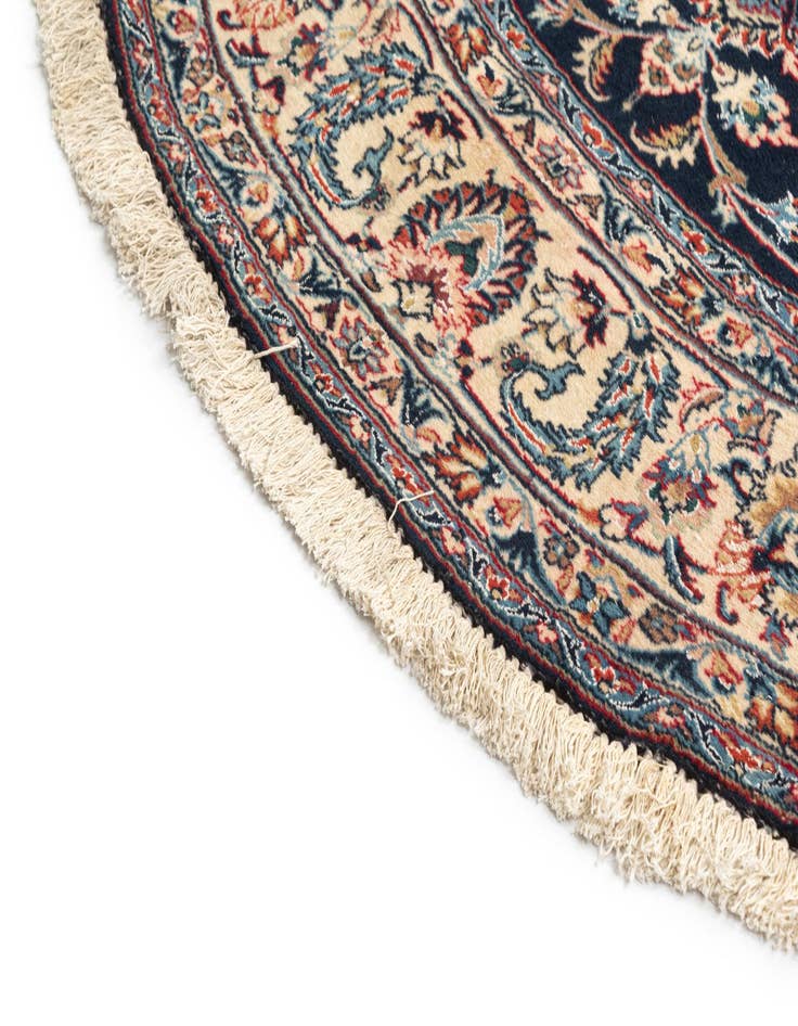 Detail image of 6' 4 x 6' 4 Nain Round Rug