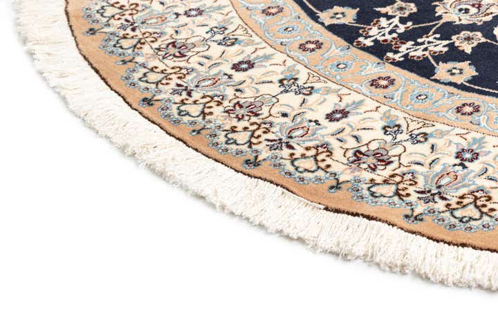 6' 8 x 6' 8 Nain Round Rug