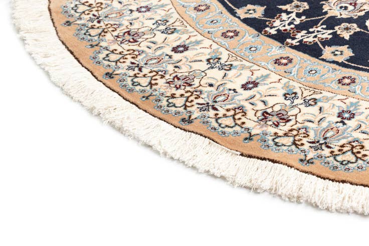 Detail image of 6' 8 x 6' 8 Nain Round Rug
