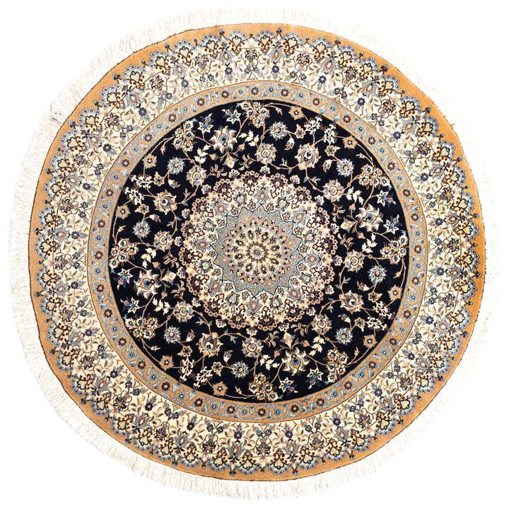 6' 8 x 6' 8 Nain Round Rug