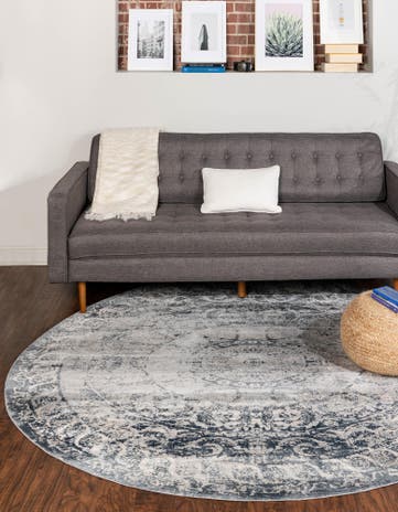 7' 10 x 7' 10 Villa Round Rug