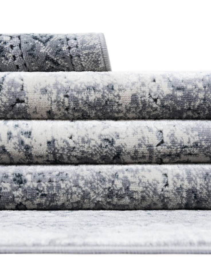 Detail image of 7' 10 x 7' 10 Villa Round Rug