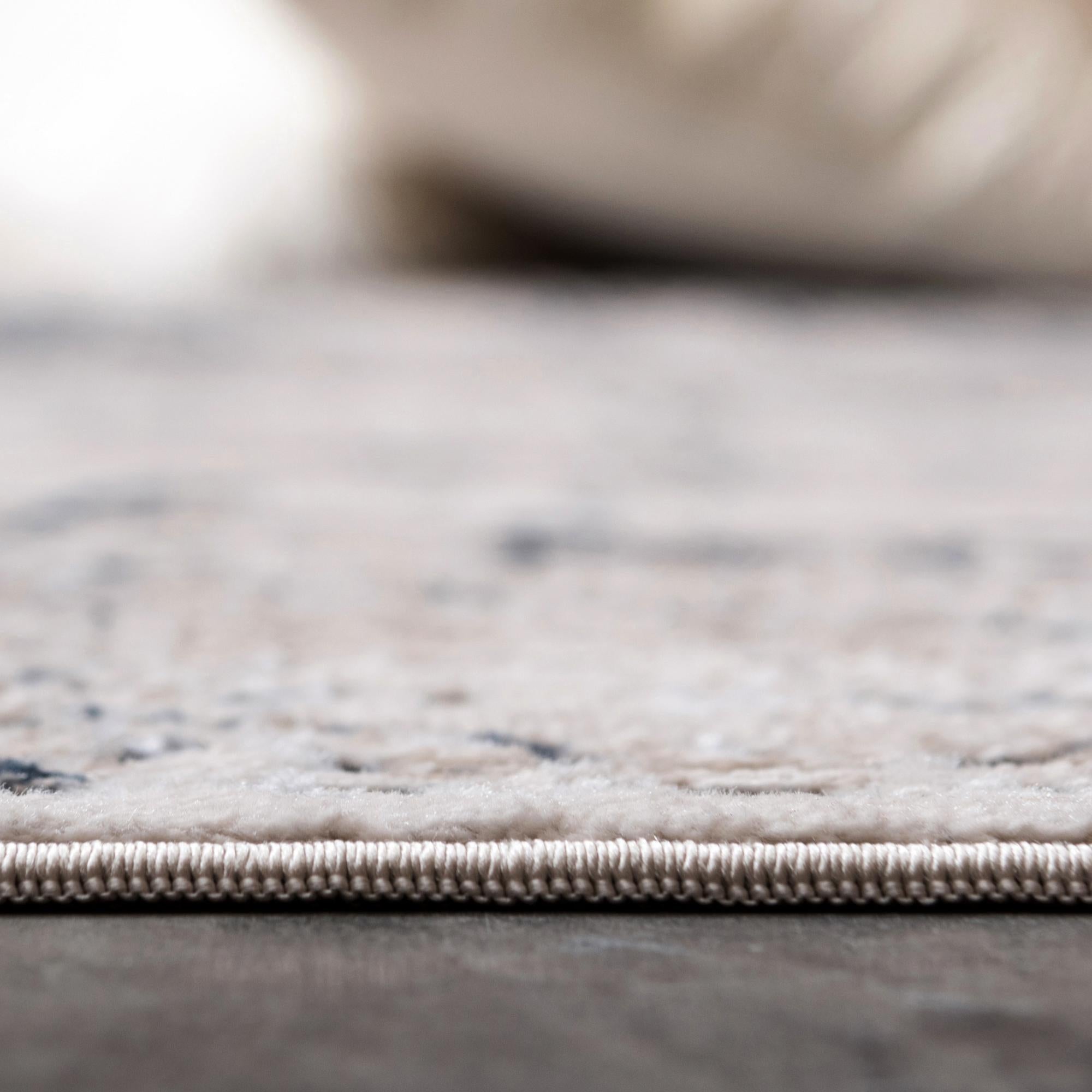 7' 10 x 7' 10 Villa Round Rug
