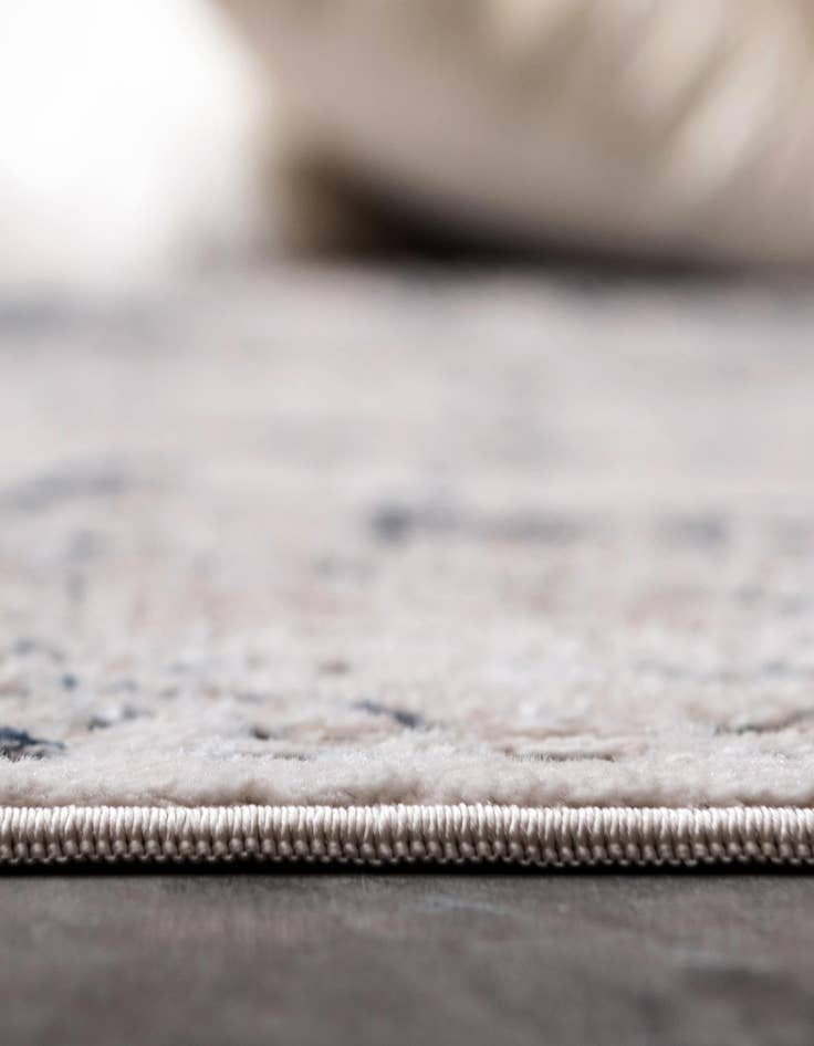 Detail image of 4' x 4' Villa Round Rug