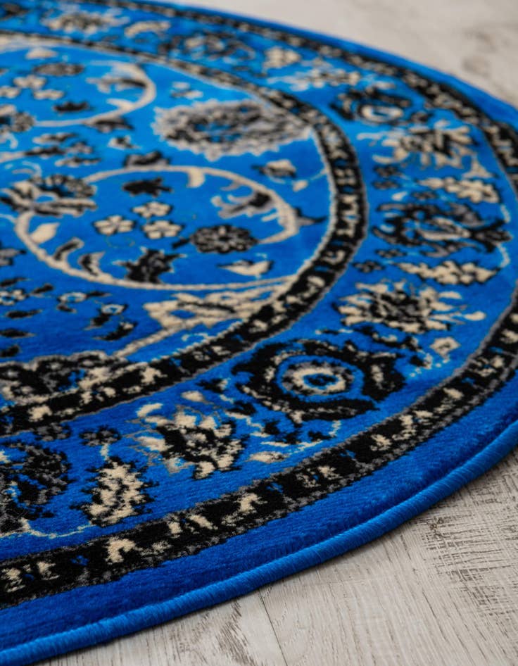 Detail image of 6' x 6' Yasmin Round Rug