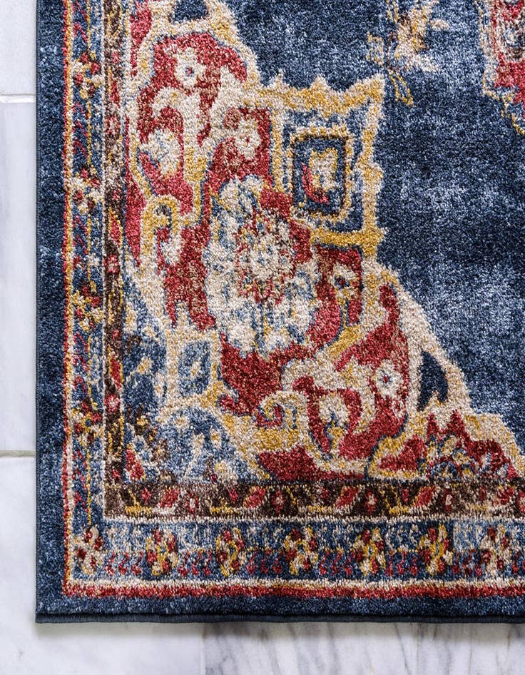 Detail image of 2' 7 x 10' Arcadia Runner Rug