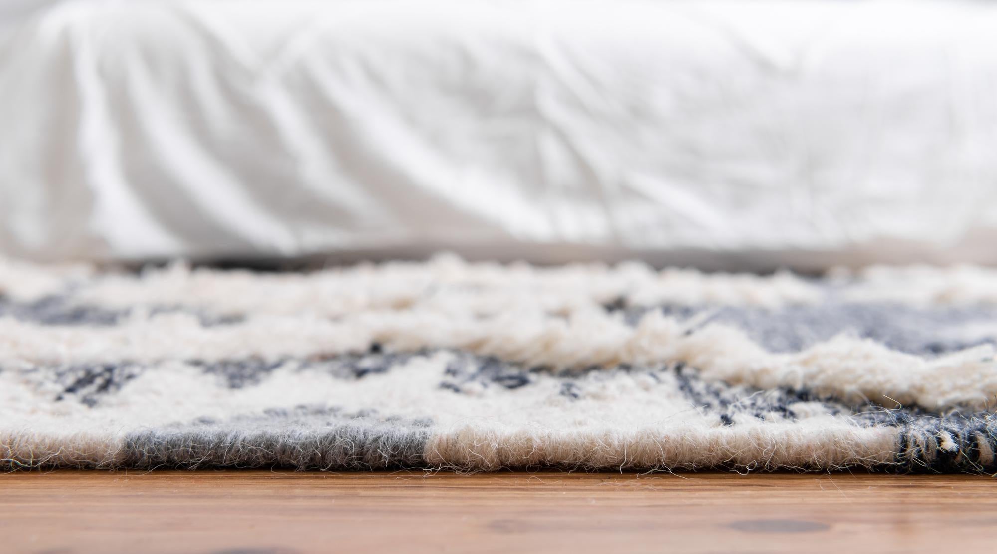 2' 2 x 6' 1 Hand Woven Arizona Wool Runner Rug