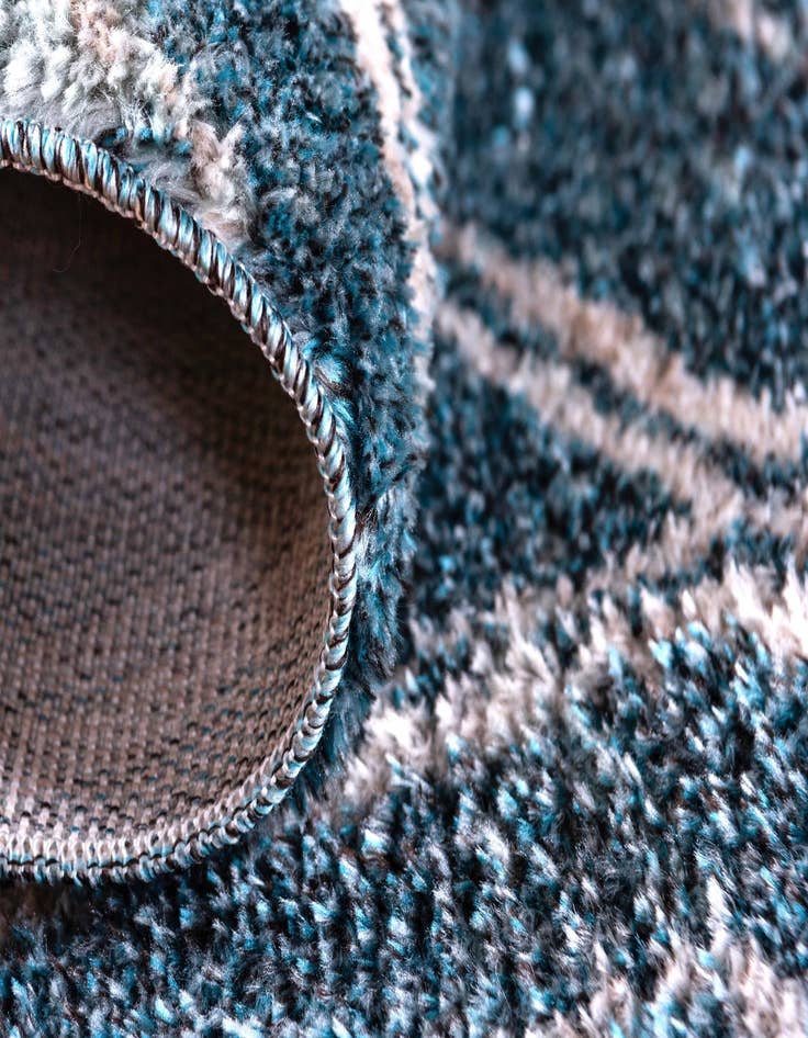 Detail image of 2' 4 x 6' Artemis Runner Rug