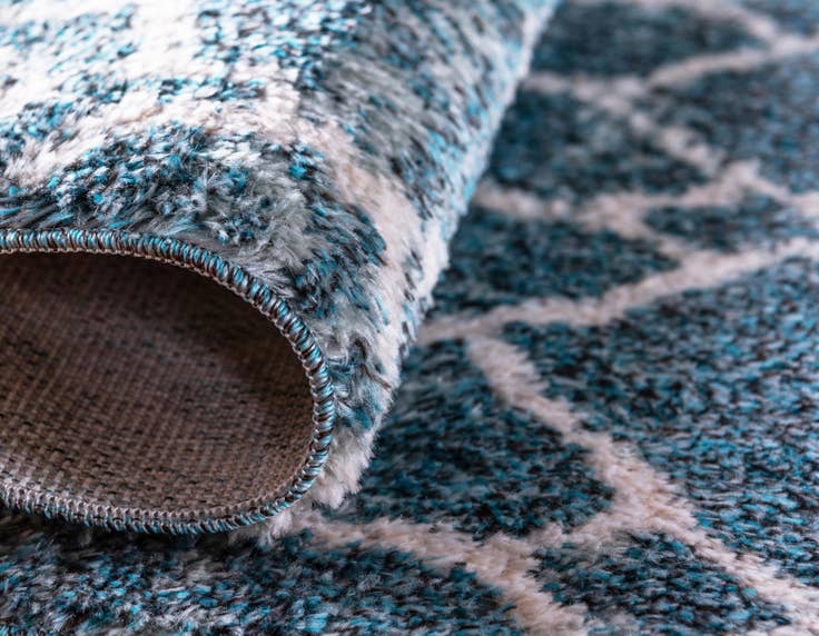 Detail image of 2' 4 x 6' Atlas Runner Rug