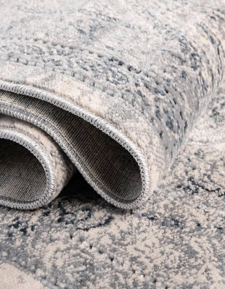 Detail image of 2' x 6' 9 Eliza Runner Rug