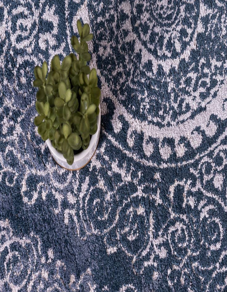 Detail image of 2' 2 x 6' Estate Runner Rug