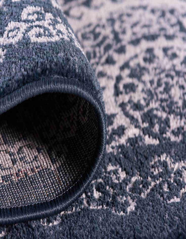 Detail image of 2' 2 x 6' Estate Runner Rug