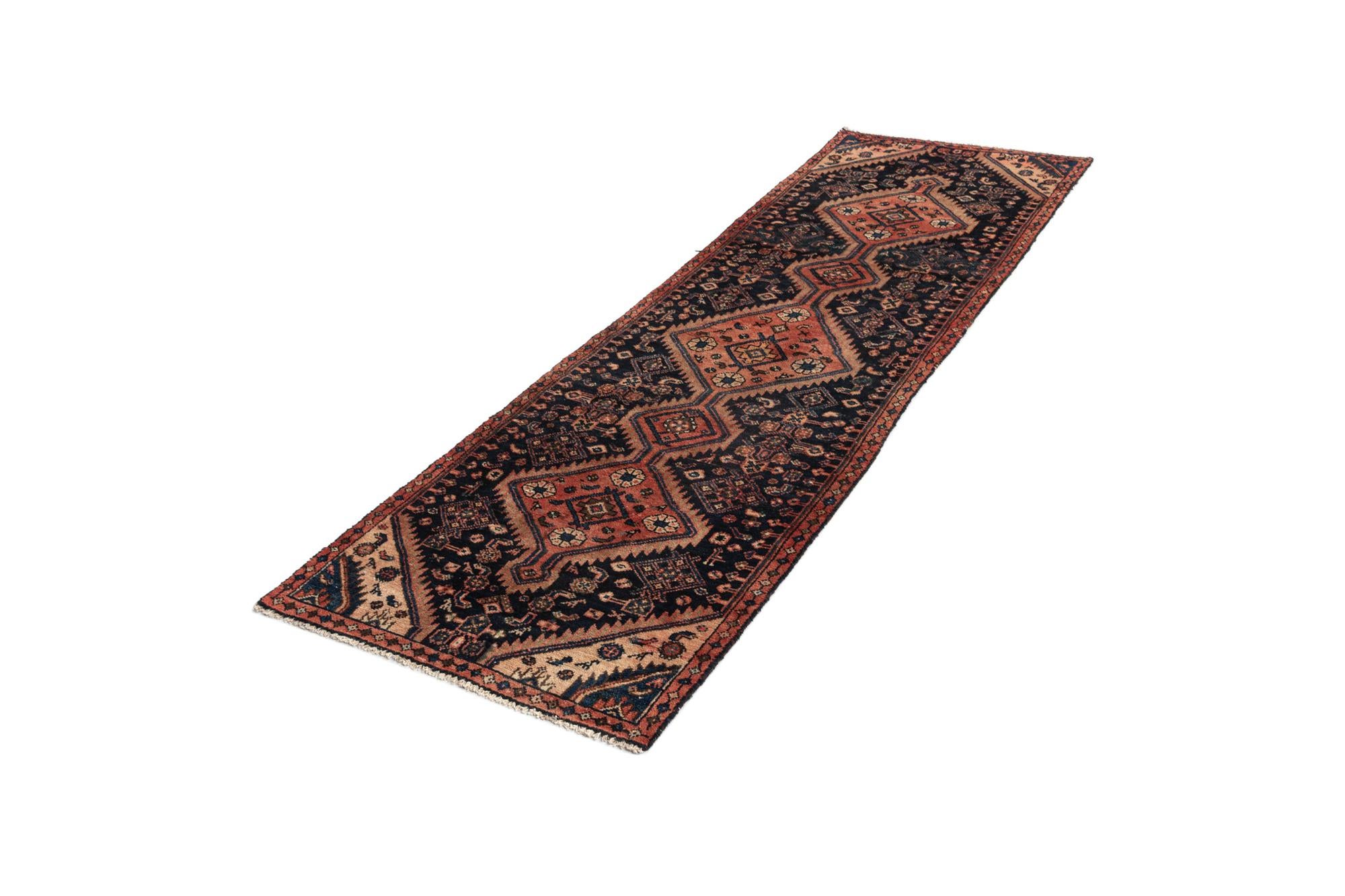 2' 8 x 9' Hamedan Wool Runner Rug