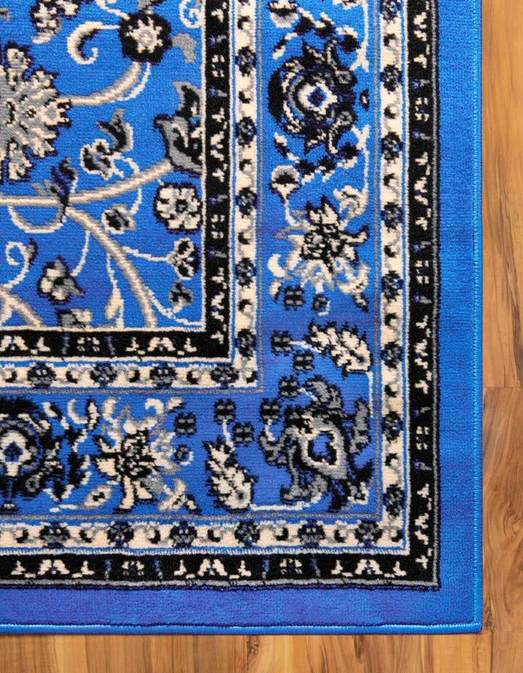Detail image of 2' 7 x 10' Kashan Design Runner Rug