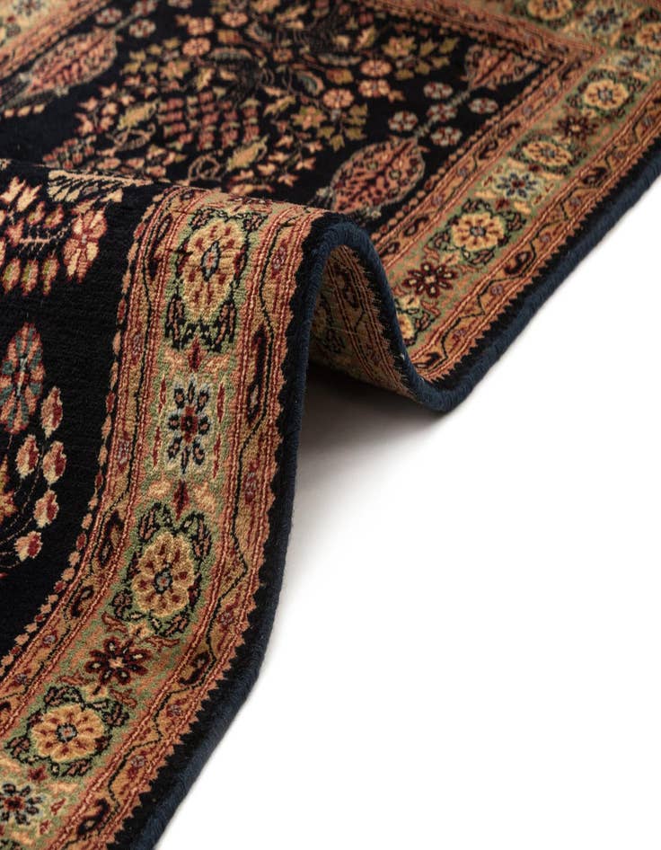Detail image of 2' 5 x 4' 7 Sarouk Runner Rug