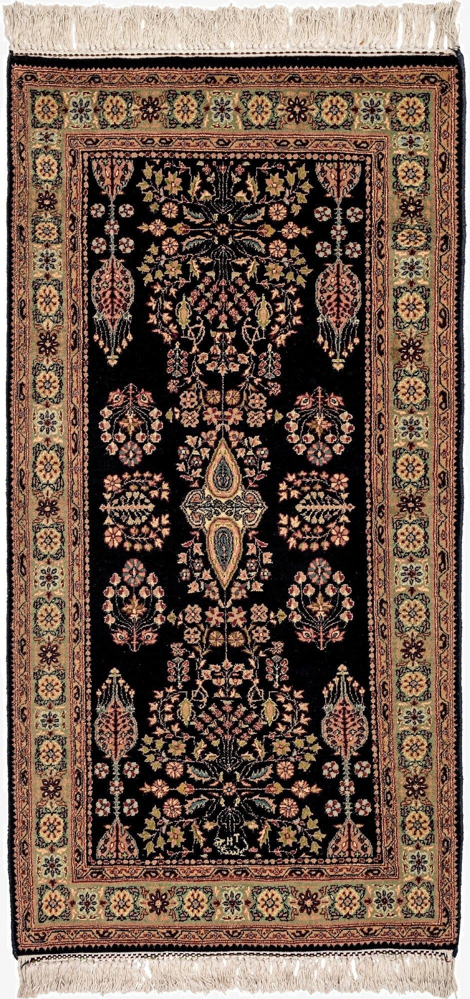 2' 5 x 4' 7 Sarouk Runner Rug