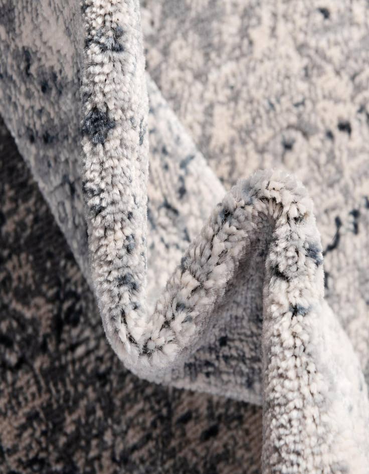 Detail image of 7' x 7' Eliza Square Rug