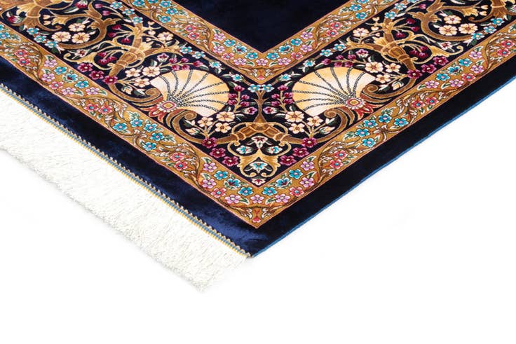 Detail image of 3' 3 x 3' 3 Ghom Design Square Rug