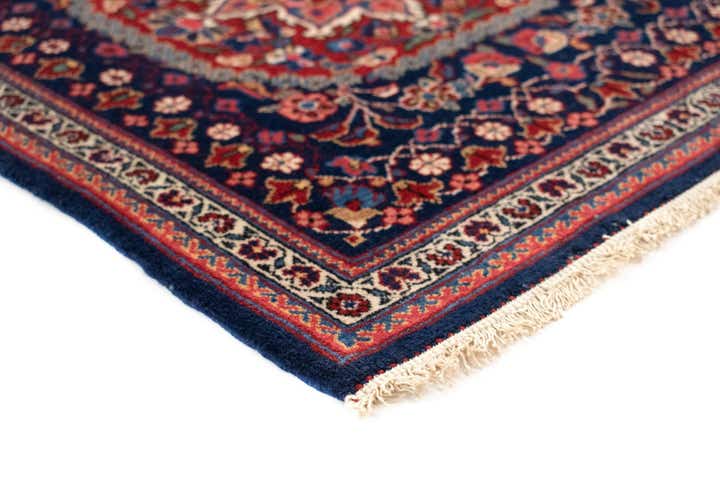 2' x 2' 2 Kashan Square Rug