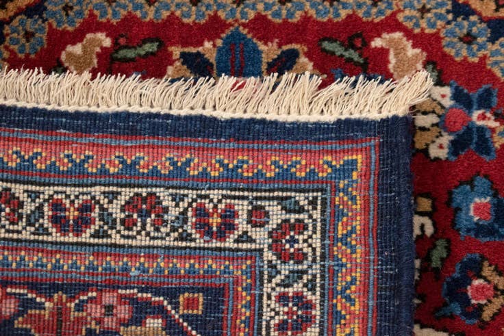 Detail image of 2' x 2' 2 Kashan Square Rug