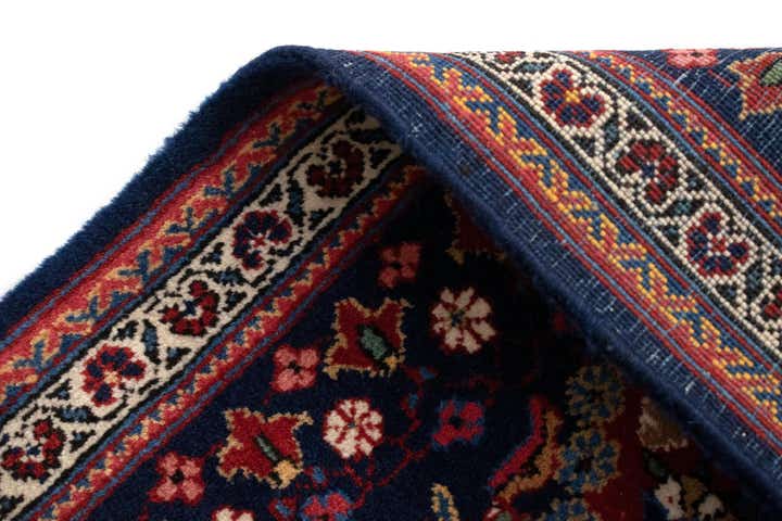 2' x 2' 2 Kashan Square Rug