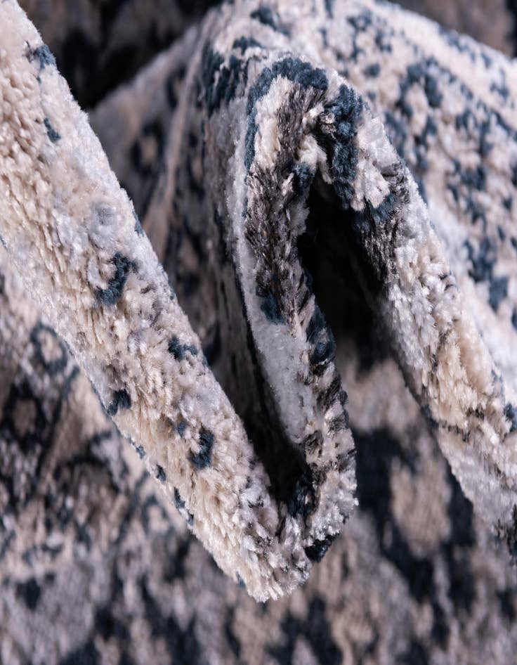 Detail image of 7' 10 x 7' 10 Legacy Square Rug