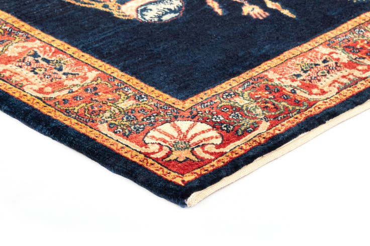 Detail image of 4' 6 x 4' 6 Luribaft Wool Square Rug