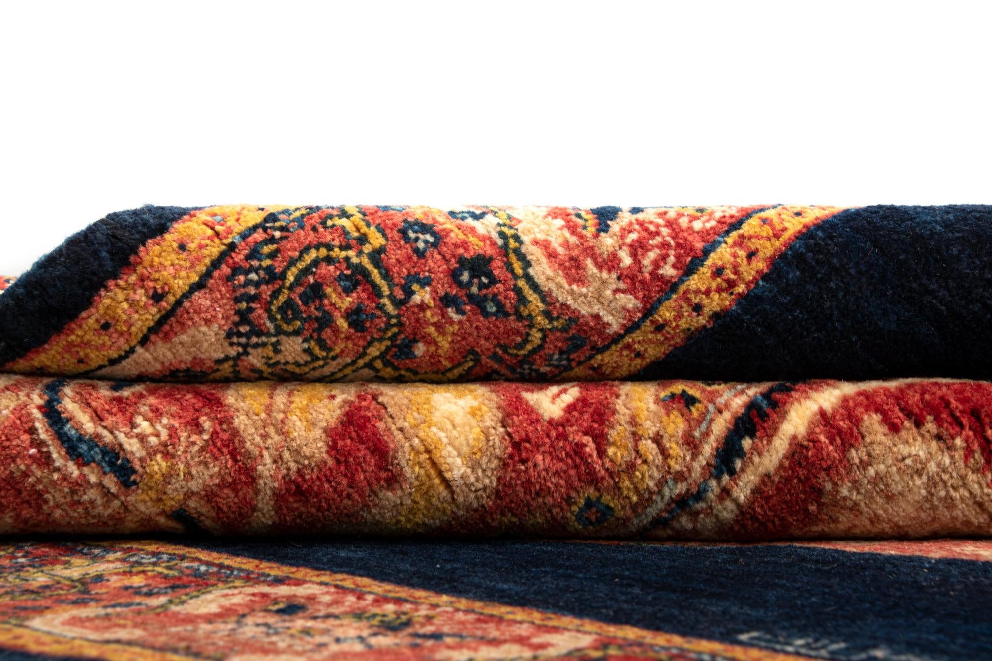 4' 6 x 4' 6 Luribaft Wool Square Rug