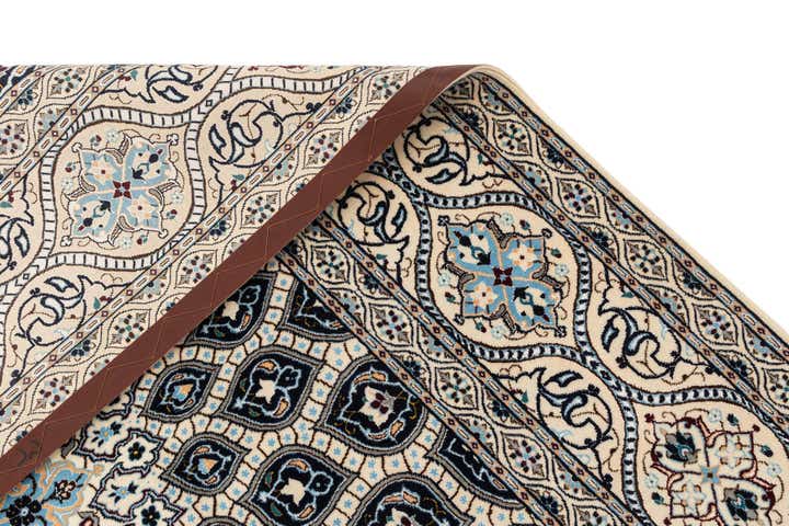 6' 7 x 6' 8 Nain Square Rug