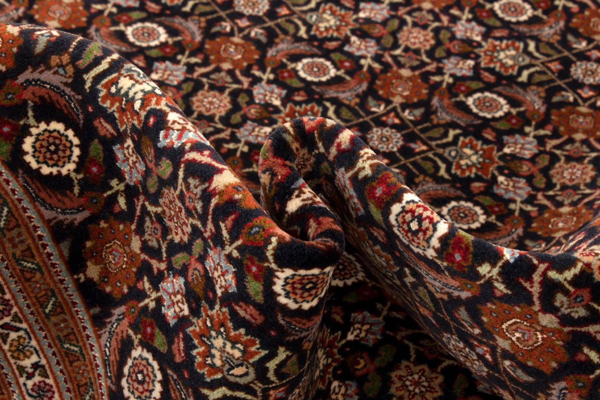6' 6 x 6' 8 Tabriz Mahi Square Rug