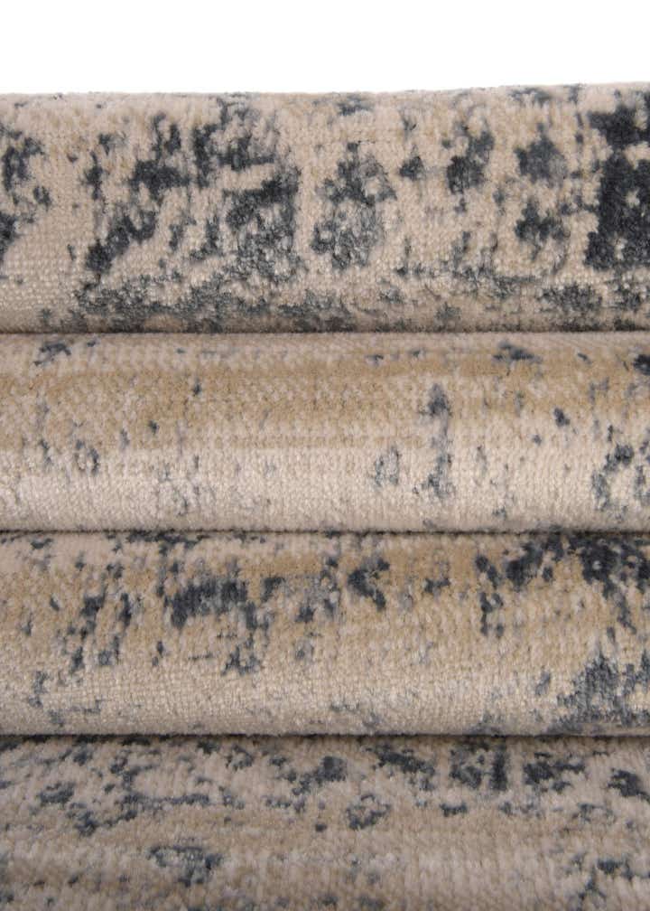 7' 10 x 7' 10 Villa Square Rug