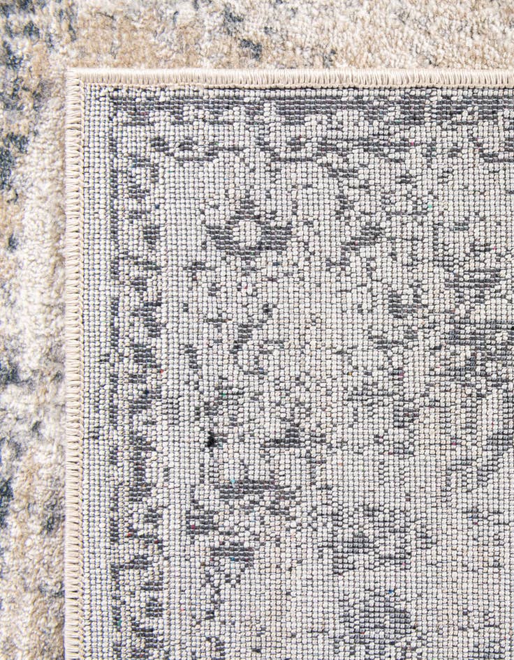 Detail image of 7' 10 x 7' 10 Villa Square Rug