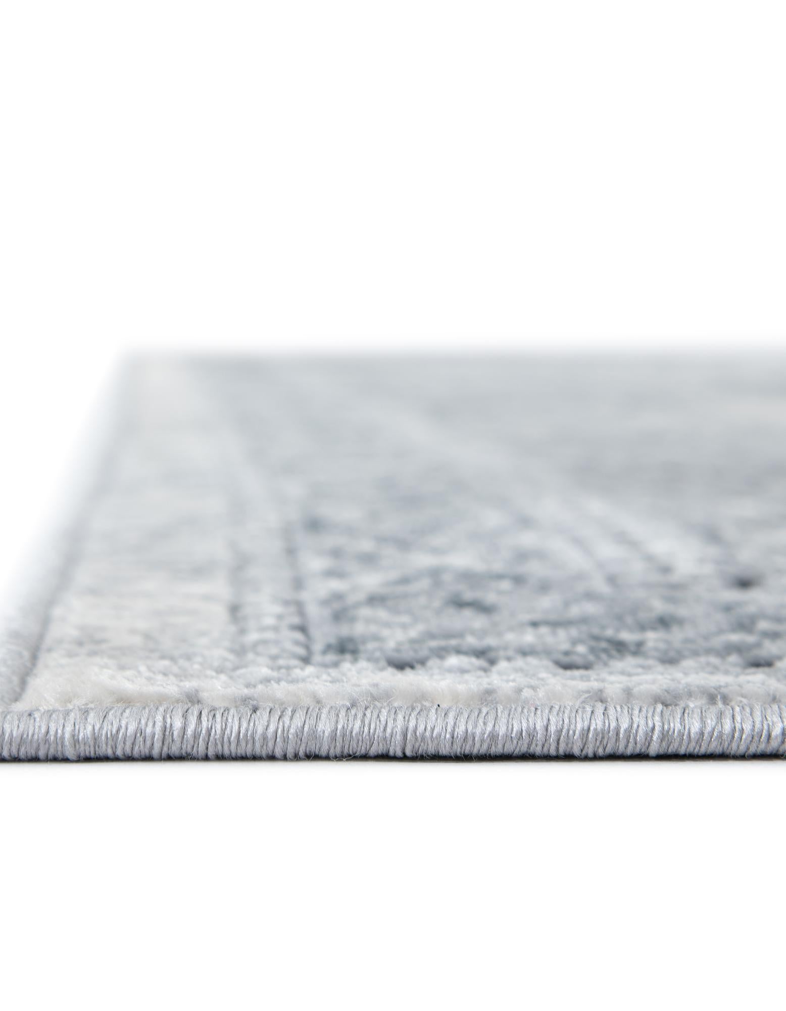 7' x 7' Villa Square Rug