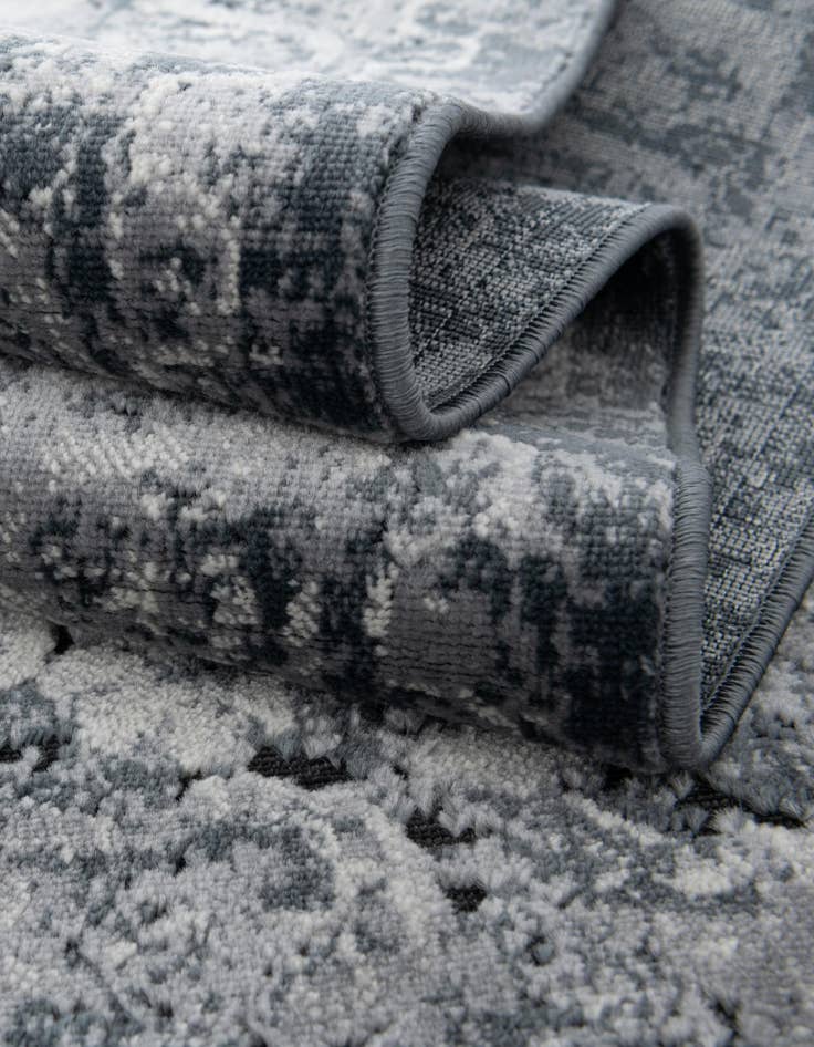Detail image of 7' x 7' Villa Square Rug