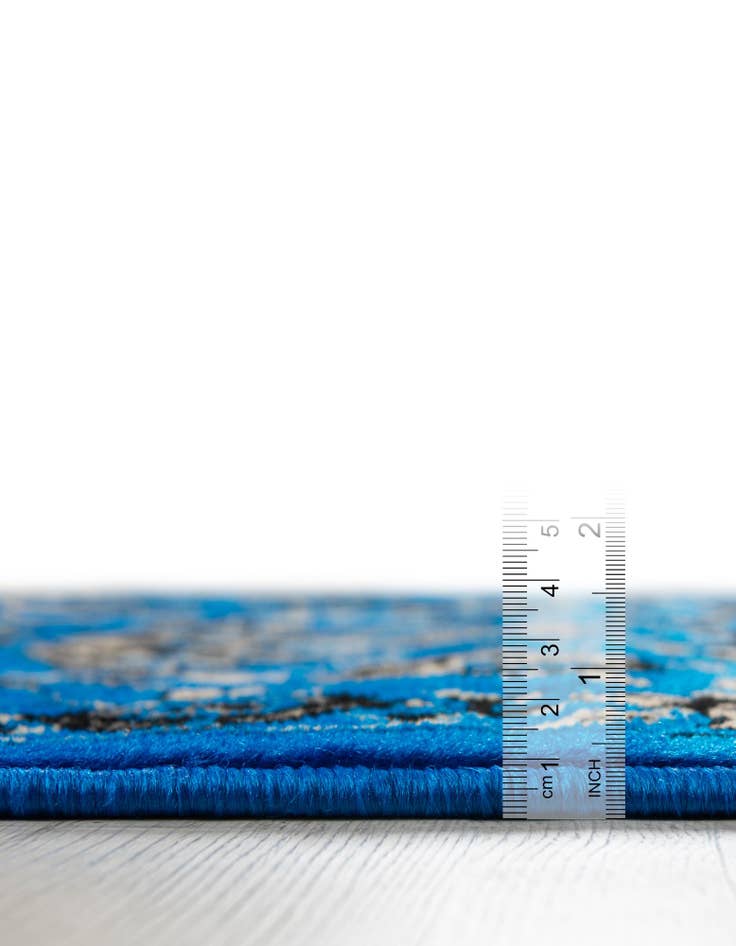 Detail image of 10' x 10' Yasmin Square Rug