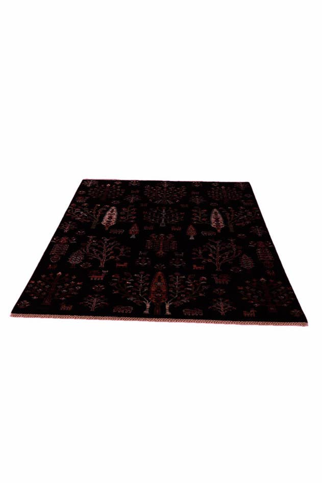 Detail image of 5' 1 x 6' 11 Hand Knotted Ariana Ziegler Rug