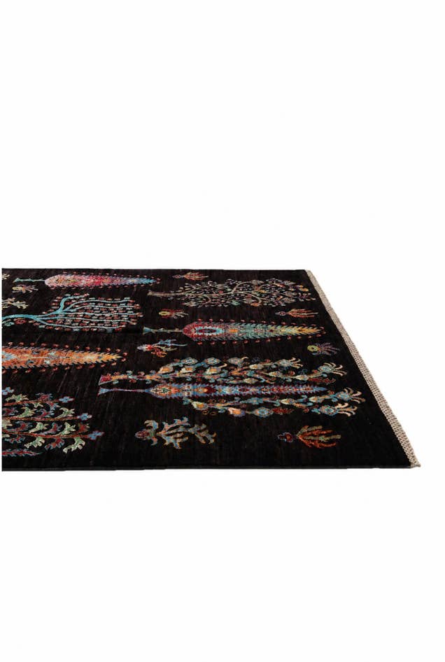Detail image of 4' 11 x 6' 6 Hand Knotted Ariana Ziegler Rug