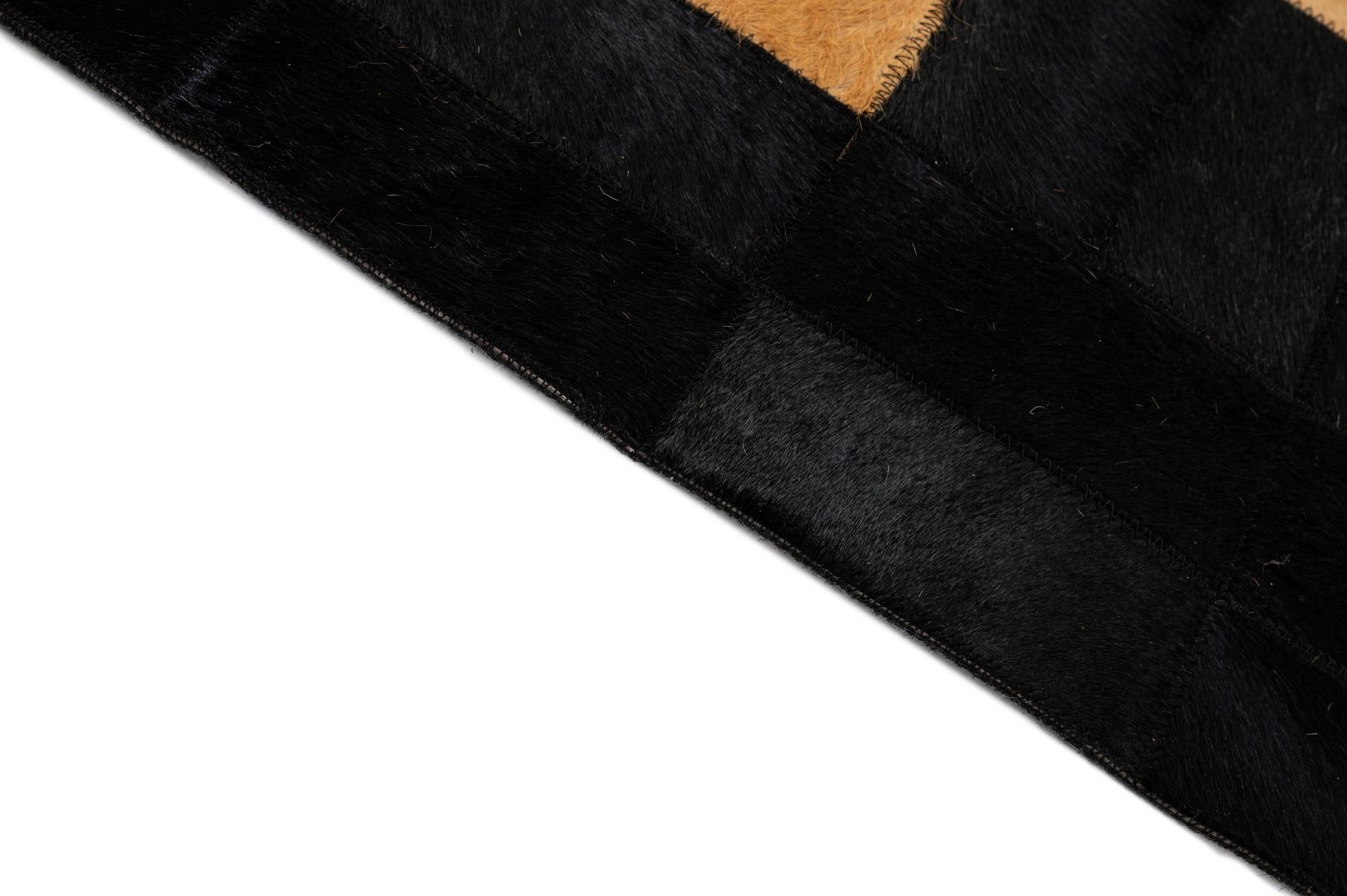 8' 1 x 10' Cowhide - Patchwork Rug
