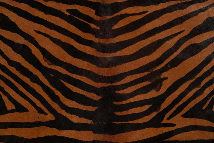 6' 1 x 6' 8 Cowhide Leather Freeform Rug