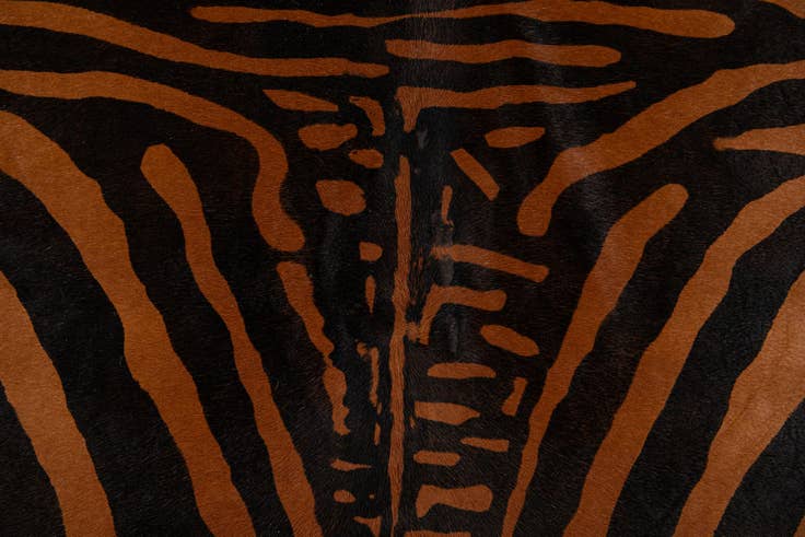 Detail image of 6' 1 x 6' 8 Cowhide Leather Freeform Rug
