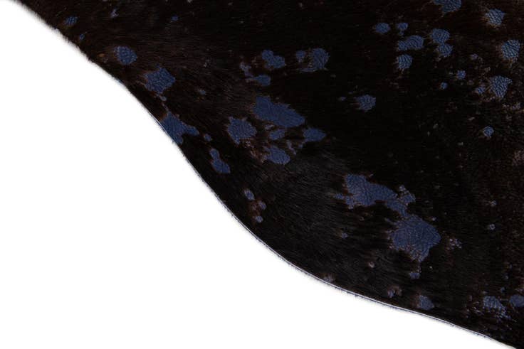 Detail image of 6' 2 x 6' 10 Cowhide Leather Freeform Rug