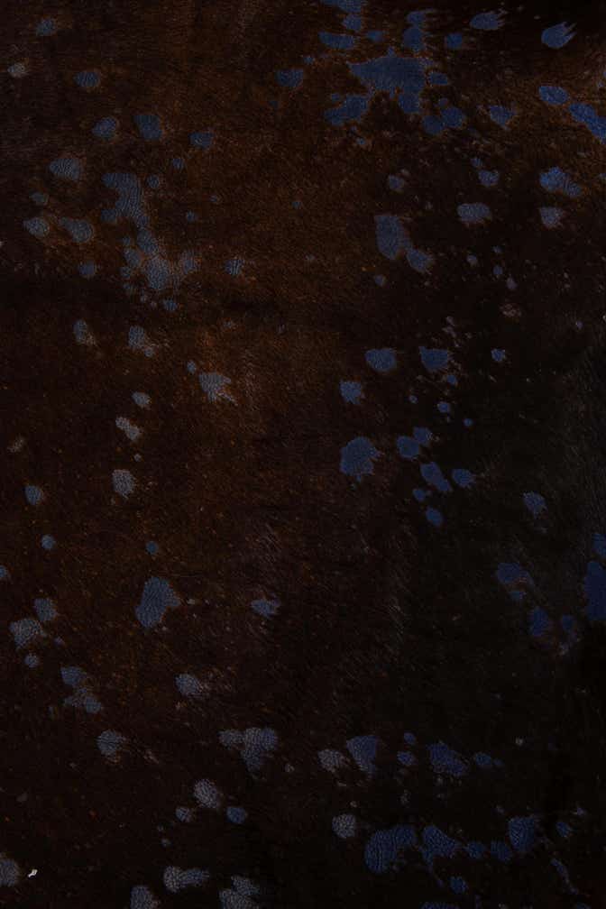 6' 2 x 6' 10 Cowhide Leather Freeform Rug